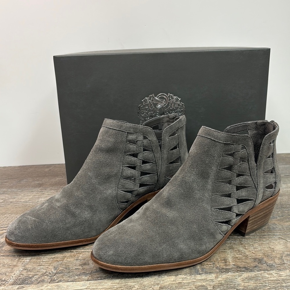 Vince Camuto PEERA Gray Suede Cut Out Bootie Size 10